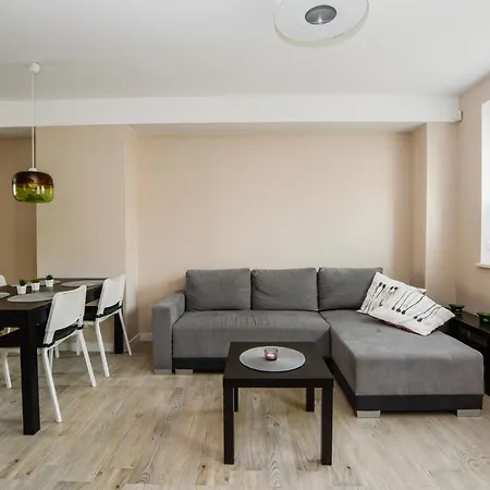 Dwupoziomowy 3city W Gdyni Z Biurkiem I Balkonem By Renters Apartment *