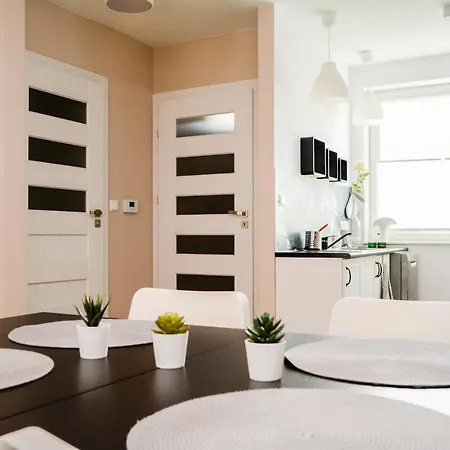 Dwupoziomowy 3city W Gdyni Z Biurkiem I Balkonem By Renters شقة غدينيا