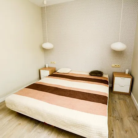 Dwupoziomowy 3city W Gdyni Z Biurkiem I Balkonem By Renters غدينيا