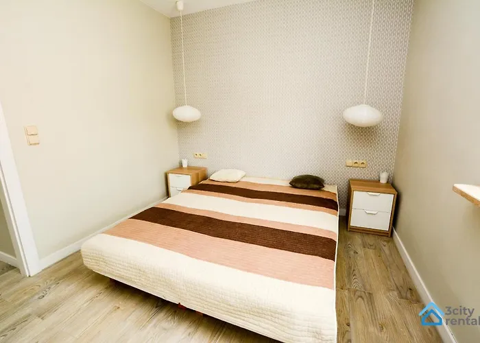 Dwupoziomowy 3city W Gdyni Z Biurkiem I Balkonem By Renters Gdynia